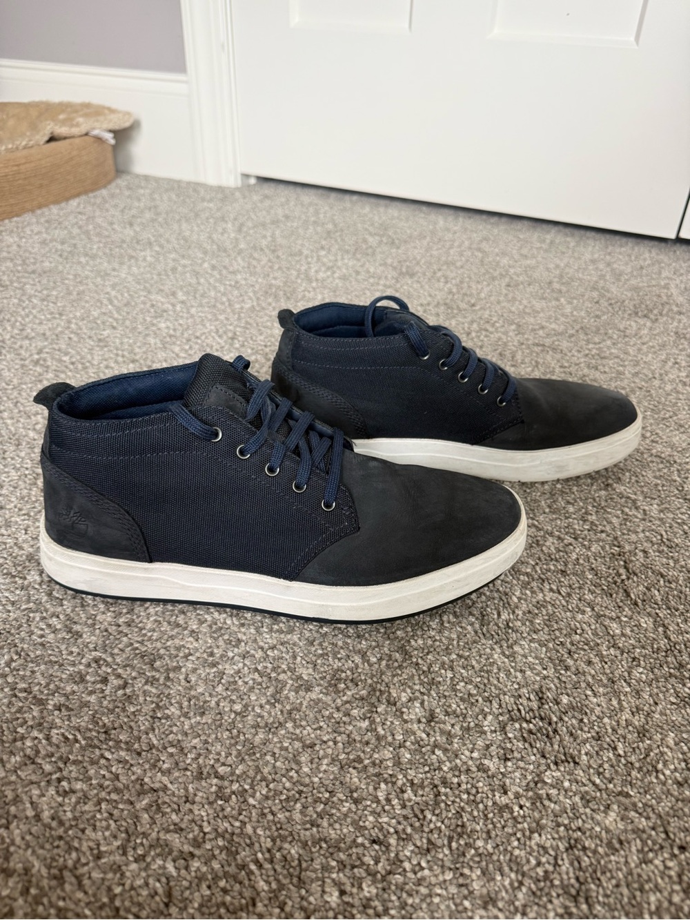 Timberland Men's Navy and White Chukka Boots